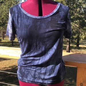 Tahari navy batik top